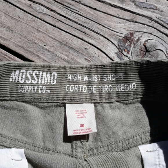 Mossimo highwaisted corduroy shorts - Picture 2 of 3